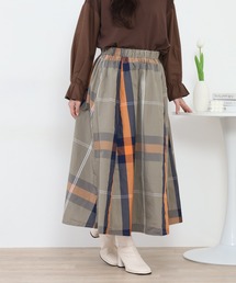 crossi（クロッシー）の「大判チェック柄タックスカート（スカート）」
