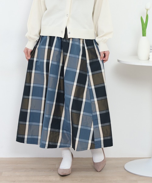 crossi(クロッシー)の「大判チェック柄タックスカート(スカート・レディース・ベージュ/オレンジ/グリーン/レッド・40/38)」の22枚目の写真