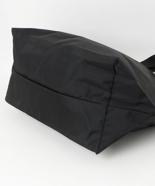 LeSportsac（レスポートサック）の「LeSportsac CARLIN ZIP TOP TOTE BAG レスポートサック カーリン ジップトップ   トートバッグ（トートバッグ・レディース・ブラック系1・FREE）」の8枚目の写真
