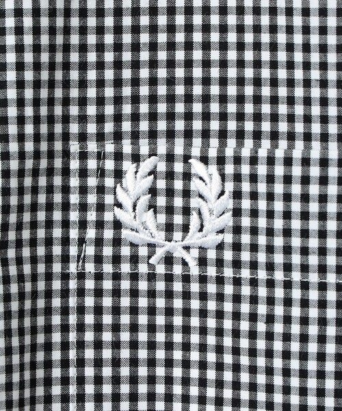 FRED PERRY（フレッドペリー）の「【別注】FRED PERRY / リブカラー シャツ（シャツ/ブラウス・メンズ・ブラック×ホワイト/ブラック×ゴールド・S/M/L/XL）」の6枚目の写真