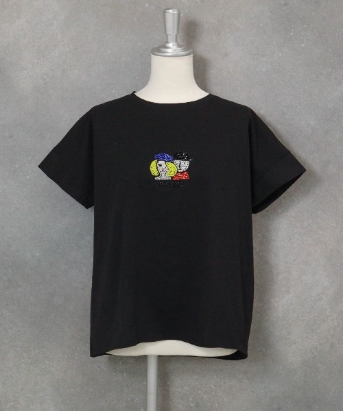 STUDIO PICONE(スタジオピッコーネ)の「ビーズ刺繍UV冷感プルオーバー(Tシャツ/カットソー・レディース・ホワイト/ライトグリーン/ブラウン/ブラック・M/LL/L)」の2枚目の写真