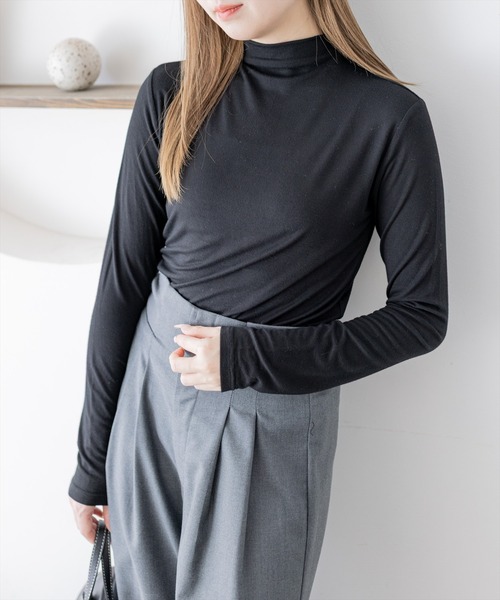 clear（クリア）の「ハイネックベーシックカットソー[カジュアル 着回し抜群 大人]≪新作≫（Tシャツ/カットソー・レディース・ブラック/オフホワイト・F）」の2枚目の写真