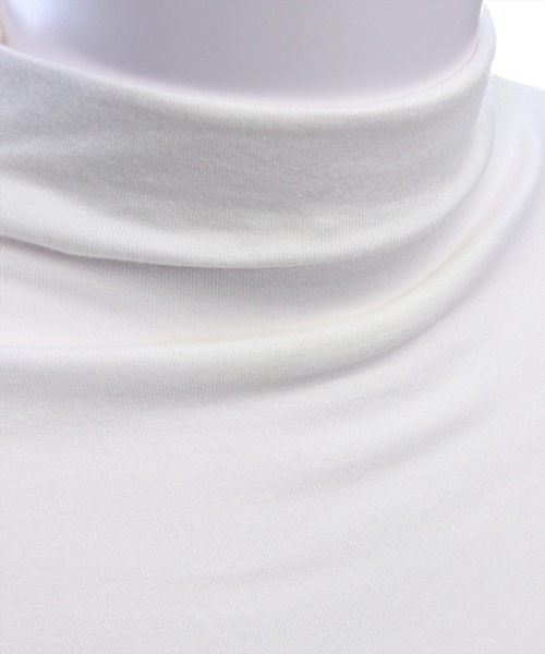 clear（クリア）の「ハイネックベーシックカットソー[カジュアル 着回し抜群 大人]≪新作≫（Tシャツ/カットソー・レディース・ブラック/オフホワイト・F）」の8枚目の写真