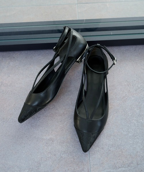 HARE(ハレ)の「ジャガードキリカエフラットパンプス(HARE)(パンプス・レディース・ブラック・MEDIUM/LARGE)」の1枚目の写真