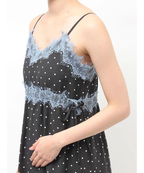 jouetie（ジュエティ）の「レースドッキングフリルキャミワンピース（ワンピース・レディース・グレー/ブルー/ブラック・MEDIUM）」の5枚目の写真
