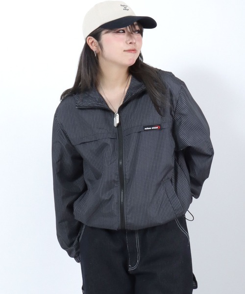 mihns closet(ミンズクローゼット)の「別注 mihns closet 総柄ブルゾンパーカー/ダブルジップ/春ライトアウター/ドット 水玉 チェック(ナイロンジャケット・レディース・グリーン系その他/ブラウン系その他/ホワイト系その他/ブラック系その他・L/M/S)」の18枚目の写真