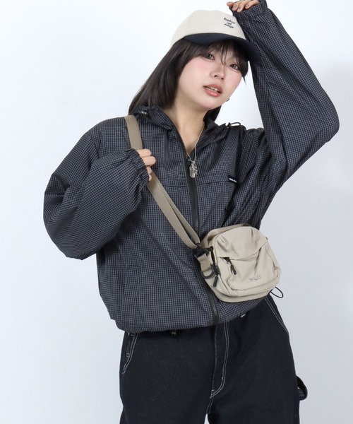 mihns closet(ミンズクローゼット)の「別注 mihns closet 総柄ブルゾンパーカー/ダブルジップ/春ライトアウター/ドット 水玉 チェック(ナイロンジャケット・レディース・グリーン系その他/ブラウン系その他/ホワイト系その他/ブラック系その他・L/M/S)」の14枚目の写真