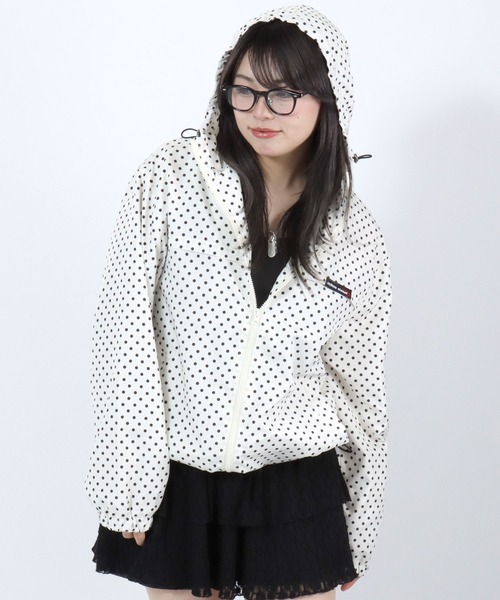 mihns closet(ミンズクローゼット)の「別注 mihns closet 総柄ブルゾンパーカー/ダブルジップ/春ライトアウター/ドット 水玉 チェック(ナイロンジャケット・レディース・グリーン系その他/ブラウン系その他/ホワイト系その他/ブラック系その他・L/M/S)」の8枚目の写真
