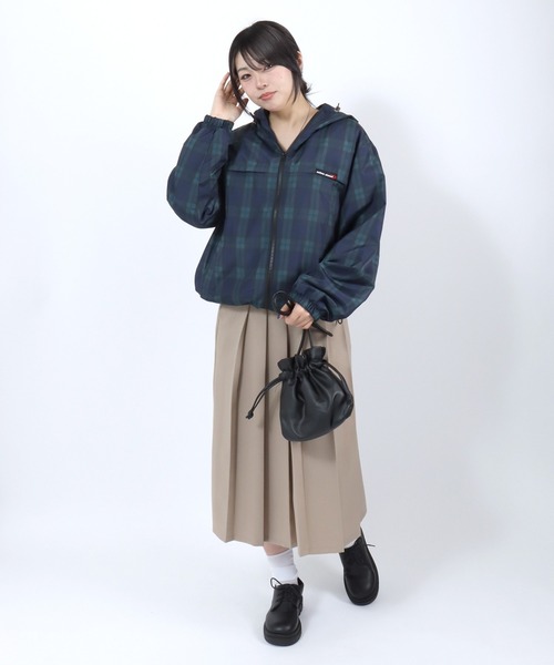 mihns closet(ミンズクローゼット)の「別注 mihns closet 総柄ブルゾンパーカー/ダブルジップ/春ライトアウター/ドット 水玉 チェック(ナイロンジャケット・レディース・グリーン系その他/ブラウン系その他/ホワイト系その他/ブラック系その他・L/M/S)」の21枚目の写真