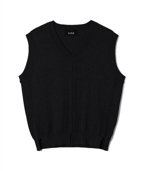 soduk(スドーク)の「【soduk】26SS新作 notch notch vest / ノッチノッチベスト(ベスト・レディース・ブラック/グレー/レッド・ONE SIZE)」の2枚目の写真