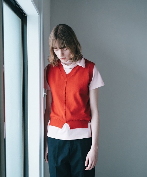 soduk(スドーク)の「【soduk】26SS新作 notch notch vest / ノッチノッチベスト(ベスト・レディース・ブラック/グレー/レッド・ONE SIZE)」の11枚目の写真