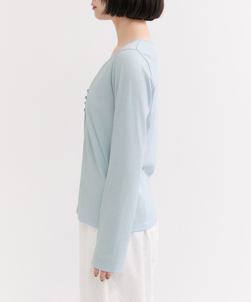 le cercle ADAM ET ROPE'(ルセルクルアダムエロペ)の「レイヤード風トップス(Tシャツ/カットソー・レディース・ブラック/サックスブルー/ブラウン系その他3・FREE)」の14枚目の写真