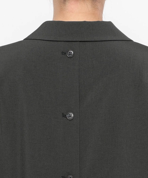 LEPSIM(レプシィム)の「《オフィスライン》袖ギャザージャケット 637925(その他アウター・レディース・ベージュ/チャコールグレー・FREE)」の17枚目の写真