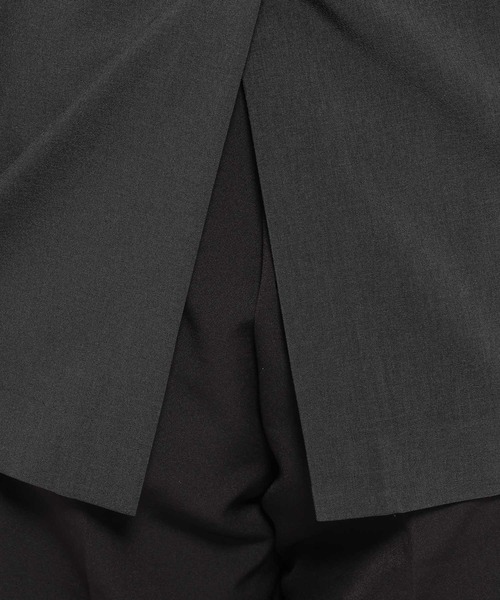 LEPSIM(レプシィム)の「《オフィスライン》袖ギャザージャケット 637925(その他アウター・レディース・ベージュ/チャコールグレー・FREE)」の18枚目の写真