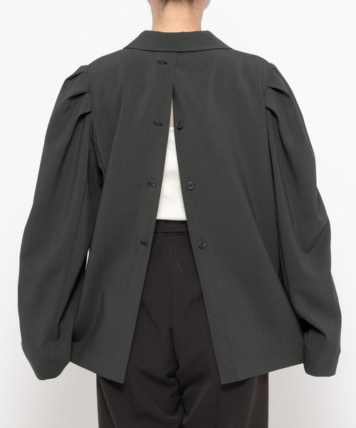 LEPSIM(レプシィム)の「《オフィスライン》袖ギャザージャケット 637925(その他アウター・レディース・ベージュ/チャコールグレー・FREE)」の19枚目の写真