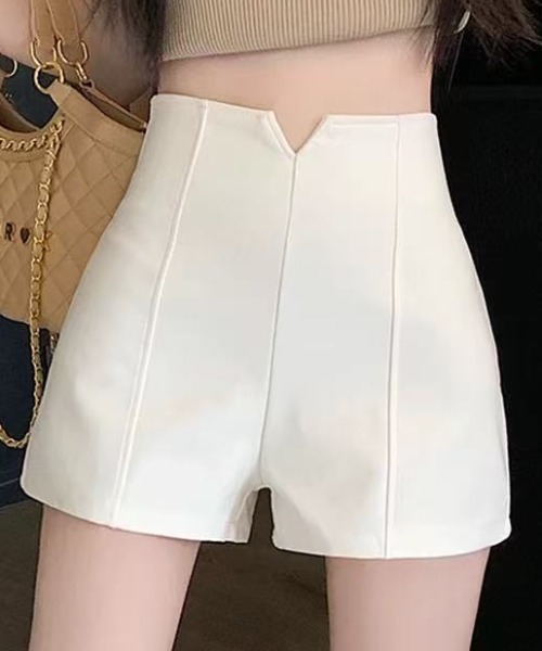 Ada.(エイダ)の「【Mellfy】ウエストデザイン センタータック ハイウエスト ショート パンツ(その他パンツ・レディース・アイボリー/ブラック/ベージュ・S/M)」の2枚目の写真