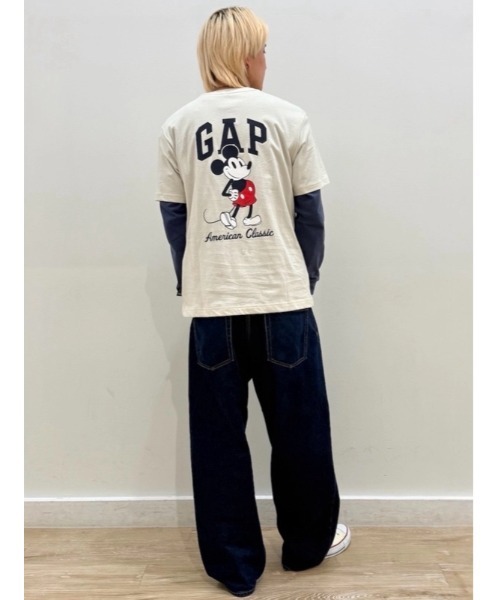 GAP(ギャップ)の「Gap × ディズニー エブリディ ソフト リラックスフィット GAPロゴTシャツ(Tシャツ/カットソー・メンズ・ベージュ/ブラック/ライトブルー・XS/S/M/L/XL)」の14枚目の写真