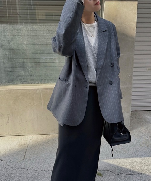 nananamoe(ナナナモエ)の「peaked lapel hem docking JKT / ピークドラペルヘムドッキングジャケット(テーラードジャケット・レディース・グレー系その他・FREE)」の2枚目の写真