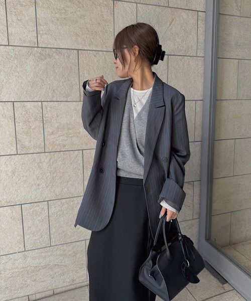 nananamoe(ナナナモエ)の「peaked lapel hem docking JKT / ピークドラペルヘムドッキングジャケット(テーラードジャケット・レディース・グレー系その他・FREE)」の4枚目の写真