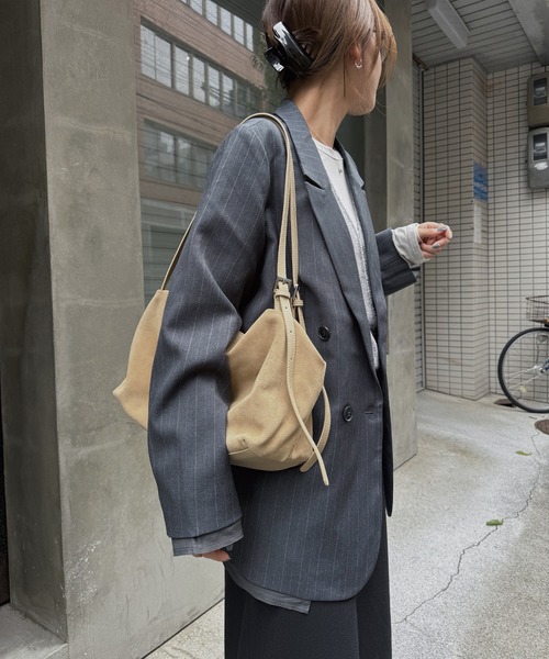 nananamoe(ナナナモエ)の「peaked lapel hem docking JKT / ピークドラペルヘムドッキングジャケット(テーラードジャケット・レディース・グレー系その他・FREE)」の8枚目の写真
