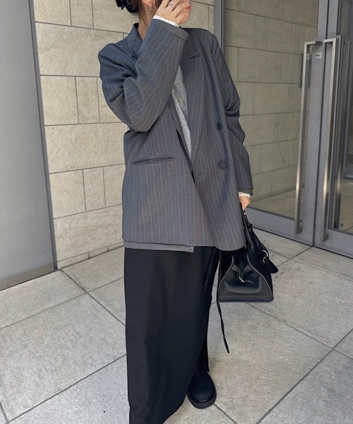 nananamoe(ナナナモエ)の「peaked lapel hem docking JKT / ピークドラペルヘムドッキングジャケット(テーラードジャケット・レディース・グレー系その他・FREE)」の13枚目の写真