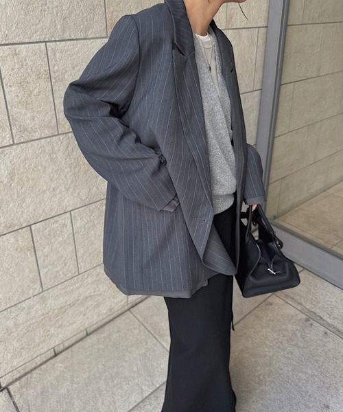 nananamoe(ナナナモエ)の「peaked lapel hem docking JKT / ピークドラペルヘムドッキングジャケット(テーラードジャケット・レディース・グレー系その他・FREE)」の14枚目の写真