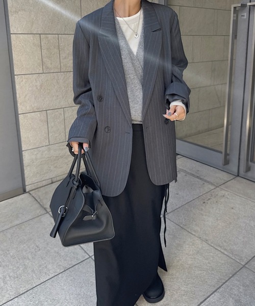 nananamoe(ナナナモエ)の「peaked lapel hem docking JKT / ピークドラペルヘムドッキングジャケット(テーラードジャケット・レディース・グレー系その他・FREE)」の20枚目の写真