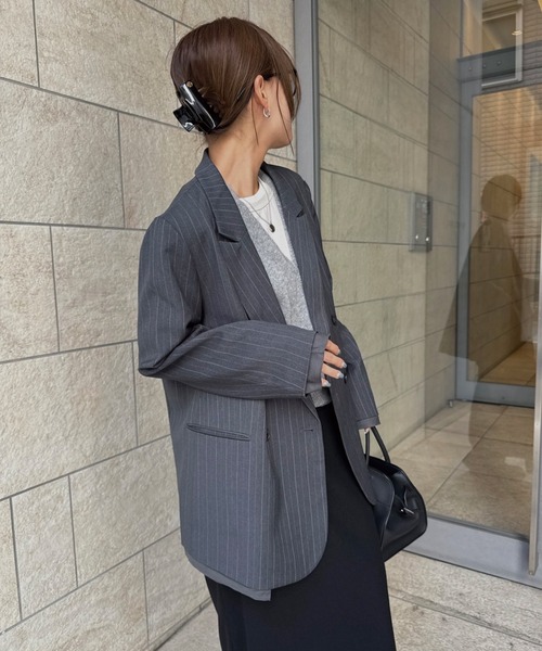 nananamoe(ナナナモエ)の「peaked lapel hem docking JKT / ピークドラペルヘムドッキングジャケット(テーラードジャケット・レディース・グレー系その他・FREE)」の21枚目の写真