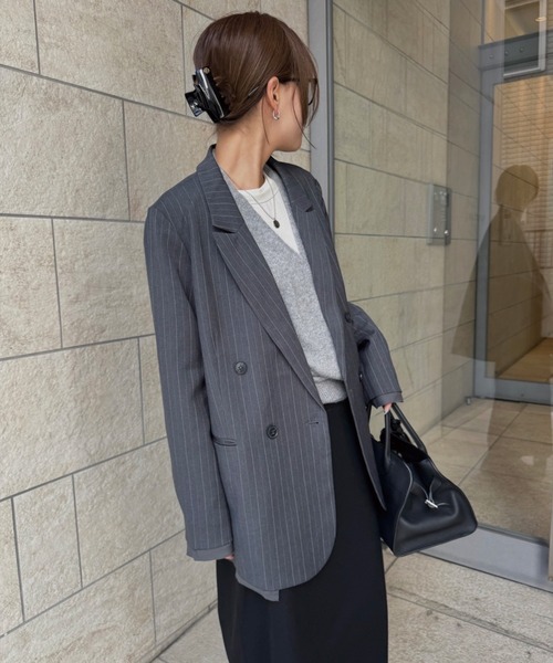 nananamoe(ナナナモエ)の「peaked lapel hem docking JKT / ピークドラペルヘムドッキングジャケット(テーラードジャケット・レディース・グレー系その他・FREE)」の22枚目の写真
