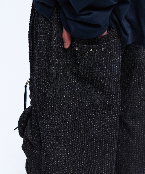 RSSC(アールエスエスシー)の「DOUBLE KNEE CARGO BERMUDA PANTS - BLACK(その他パンツ・レディース・その他・1/2)」の10枚目の写真
