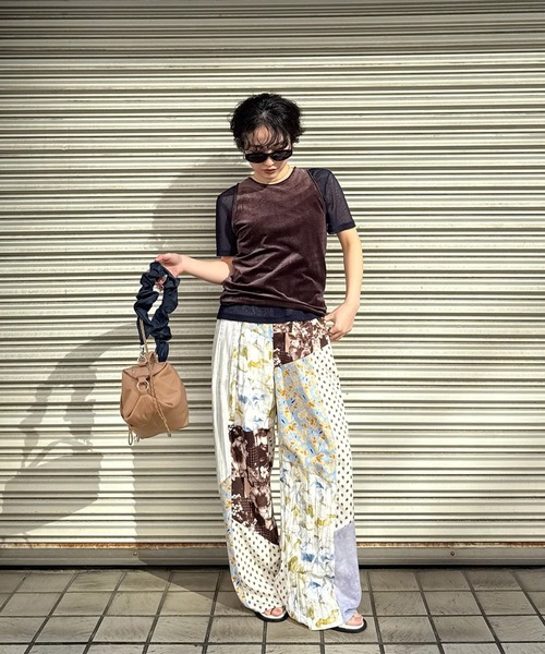 Ameri（アメリ）の「MEDI VARIOUS PATTERN TUCK PANTS（その他パンツ・レディース・アイボリー/ブラック・SMALL/MEDIUM）」の11枚目の写真