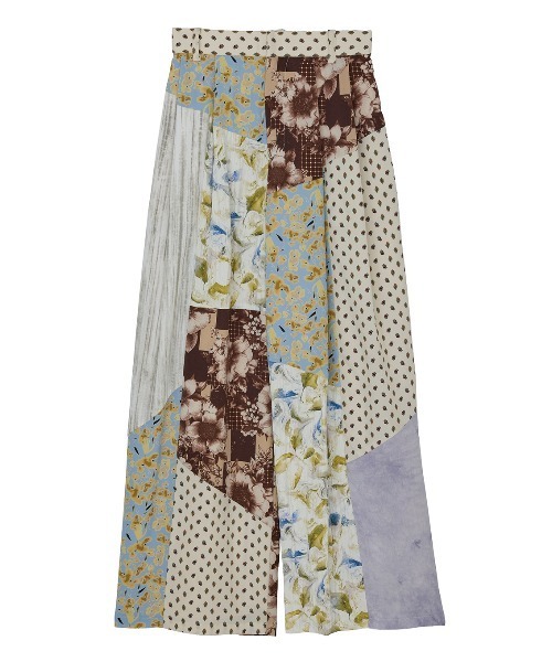 Ameri（アメリ）の「MEDI VARIOUS PATTERN TUCK PANTS（その他パンツ・レディース・アイボリー/ブラック・SMALL/MEDIUM）」の15枚目の写真