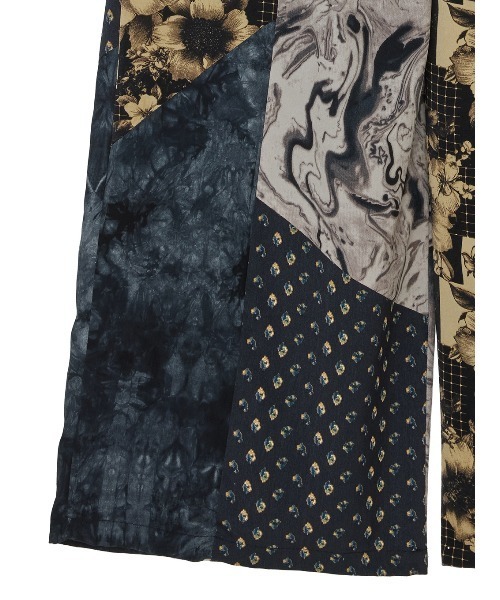 Ameri（アメリ）の「MEDI VARIOUS PATTERN TUCK PANTS（その他パンツ・レディース・アイボリー/ブラック・SMALL/MEDIUM）」の22枚目の写真