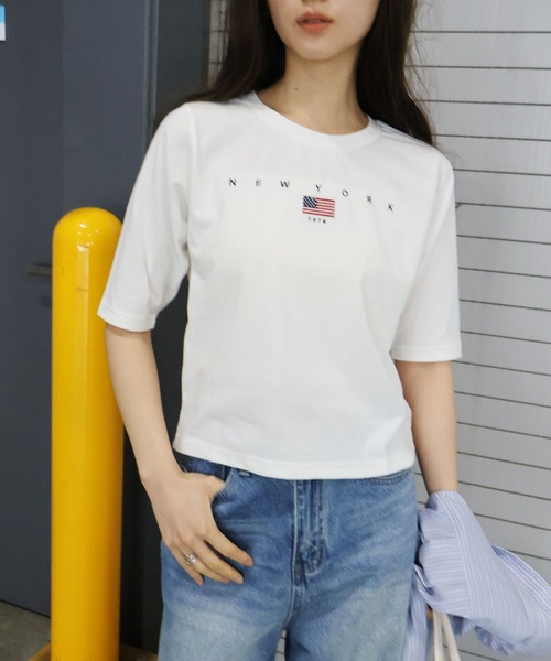 SpRay(スプレイ)の「着回し力抜群の定番カジュアルT/USA刺繍ロゴTシャツ(Tシャツ/カットソー・レディース・スミクロ/オフホワイト/ネイビー・FREE)」の22枚目の写真
