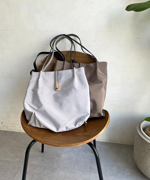 un dix cors（アンディコール）の「ナイロントート（トートバッグ・レディース・ブラック/グレー/ブラウン・FREE）」の2枚目の写真