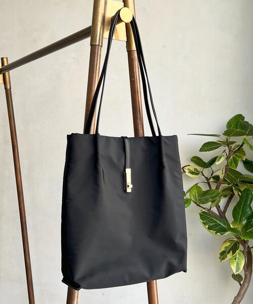 un dix cors（アンディコール）の「ナイロントート（トートバッグ・レディース・ブラック/グレー/ブラウン・FREE）」の4枚目の写真