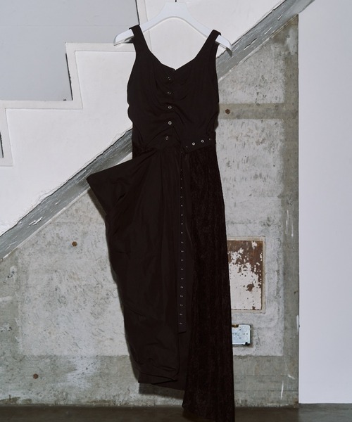 JOSE MOON(ジョゼムーン)の「FLOAT TUCK DRESS/フロートタックドレス(ワンピース・レディース・ブラック・38/36)」の11枚目の写真