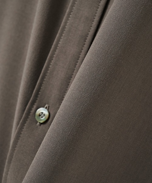 UJOH（ウジョー）の「【UJOH HOMME】別注 Full Open Shirt（シャツ/ブラウス・メンズ・グレー/ブラック・4/5）」の18枚目の写真