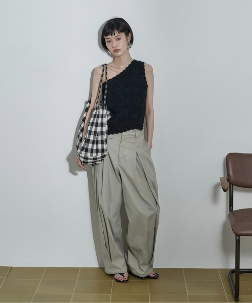 THE YOn（ザヨン）の「アシメヘムワンショルジャガードトップ（ニット/セーター・レディース・アイボリー/モカ/ブラック・FREE）」の10枚目の写真