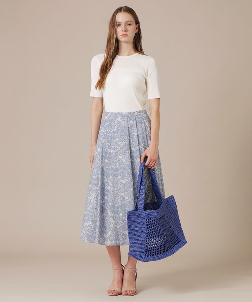 MACKINTOSH LONDON(マッキントッシュ ロンドン)の「リーフプリントタックギャザースカート(スカート・レディース・ベージュ/ブルー・38/36)」の5枚目の写真