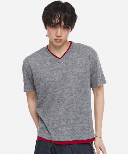 DNSR(ディーエヌエスアール)の「レイヤードVネックハーフTシャツグレー/レッド(Tシャツ/カットソー・メンズ・その他・MEDIUM/LARGE/X-LARGE/XX-LARGE)」の1枚目の写真