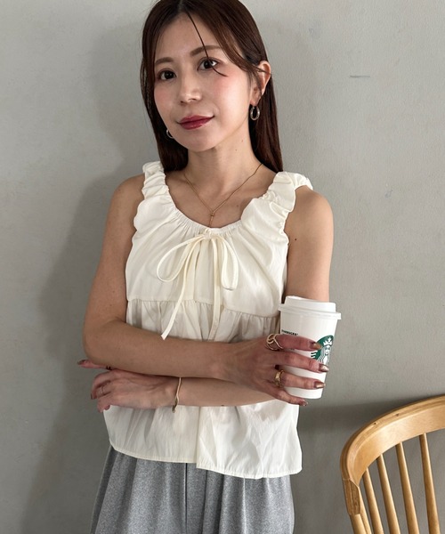 MYMOOD.(マイムード)の「ショルダーギャザーデザイン胸切替リボンブラウス(シャツ/ブラウス・レディース・ホワイト/ブラック/ブルー/アイボリー・FREE)」の20枚目の写真