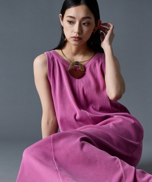 GEVS.（ジェイヴィス）の「ヴィンテージ加工スパンテレコタンクトップロングワンピース＜大きいサイズ有＞GEVS.（ワンピース・レディース・ターコイズブルー/スミクロ/ピンク・5L/4L/3L/LL/L/M）」の21枚目の写真