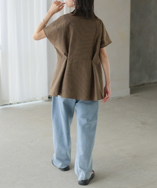 HUG.U（ハグユー）の「タックアレンジ マルチway フレンチスリーブブラウス（シャツ/ブラウス・レディース・ブラック/ブルー/ブラウン系・FREE）」の9枚目の写真