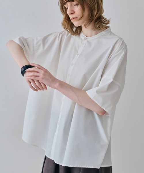 flaeu（フラユ）の「Stand Collar Curved Hem Shirt（シャツ/ブラウス・レディース・ホワイト/ブラック・FREE）」の4枚目の写真