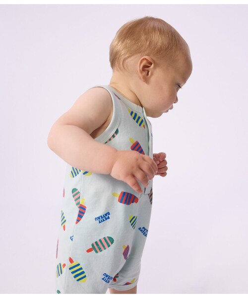 PETIT BATEAU（プチバトー）の「プリントショートロンパース（ロンパース・キッズ・ライトブルー・12MONTH/18MONTH/24MONTH）」の2枚目の写真