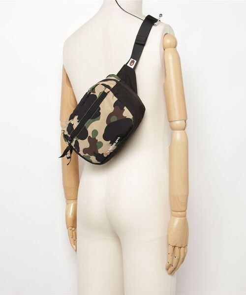 A BATHING APE(アベイシングエイプ)の「1ST CAMO PACKABLE WAIST BAG TRAVEL(ボディバッグ/ウエストポーチ・メンズ・イエロー/グリーン・FREE)」の9枚目の写真