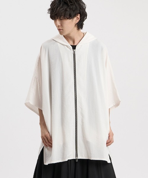 NO ID.（ノーアイディ）の「mhs2664-ﾘﾈﾝﾀｯﾁﾌｰﾄﾞﾄﾞﾙﾏﾝBIG-ZIP SH シャツ(458006-088S)（シャツ/ブラウス・メンズ・ホワイト/ブラック/グレー・ONE SIZE）」の3枚目の写真