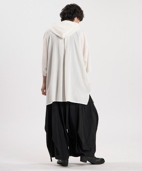NO ID.（ノーアイディ）の「mhs2664-ﾘﾈﾝﾀｯﾁﾌｰﾄﾞﾄﾞﾙﾏﾝBIG-ZIP SH シャツ(458006-088S)（シャツ/ブラウス・メンズ・ホワイト/ブラック/グレー・ONE SIZE）」の12枚目の写真