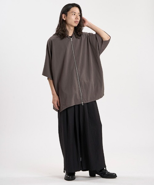 NO ID.（ノーアイディ）の「mhs2664-ﾘﾈﾝﾀｯﾁﾌｰﾄﾞﾄﾞﾙﾏﾝBIG-ZIP SH シャツ(458006-088S)（シャツ/ブラウス・メンズ・ホワイト/ブラック/グレー・ONE SIZE）」の8枚目の写真